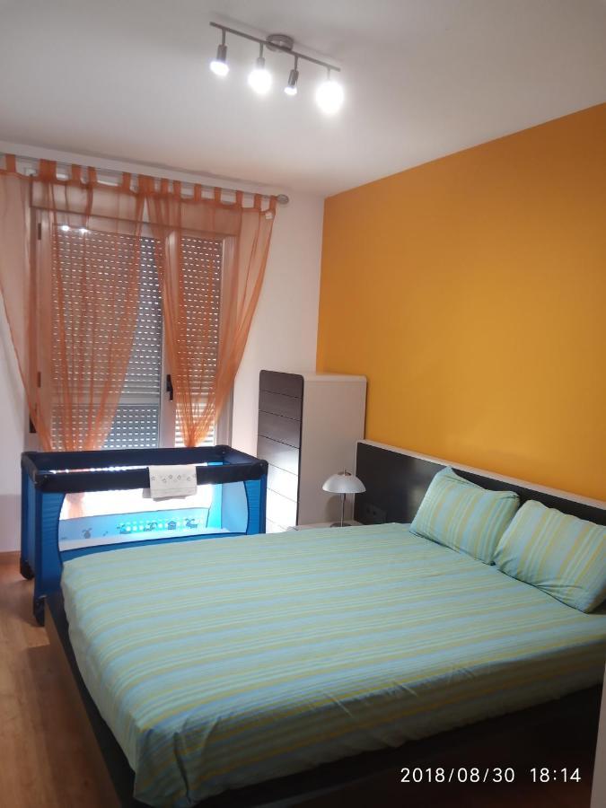 Apartamento Los Lirios Логроньо Экстерьер фото