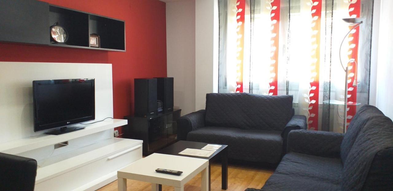 Apartamento Los Lirios Логроньо Экстерьер фото
